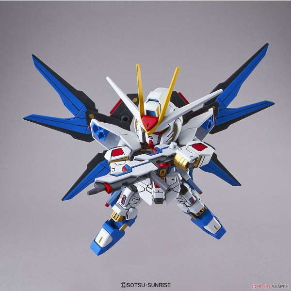 SD EX-STANDARD STRIKE FREEDOM GUNDAM